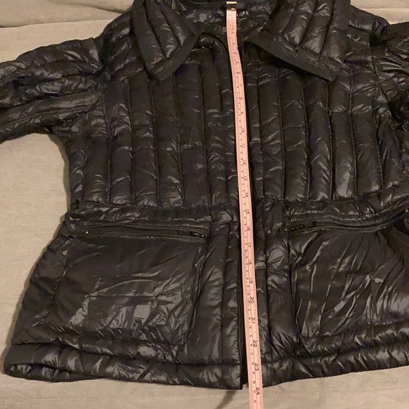 Packable down jacket - Picture 7 of 8